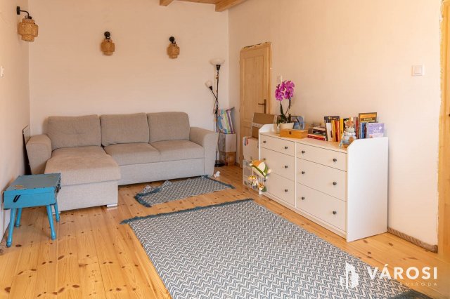 Eladó családi ház, Úrin 49 M Ft, 3+1 szobás