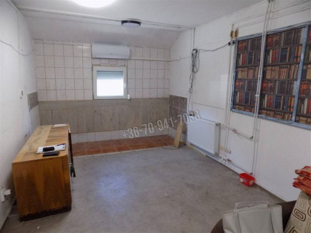 Eladó panellakás, Tatabányán, Gábor Áron utcában 27.8 M Ft