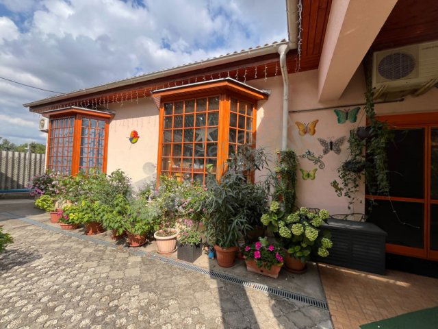 Eladó családi ház, Budapesten, XXIII. kerületben, Csendes utcában