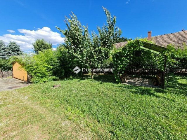 Eladó családi ház, Balatonszabadiban 65 M Ft, 5 szobás