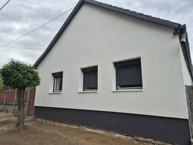 Eladó családi ház, Kiskunlacházán 49.9 M Ft, 1+3 szobás
