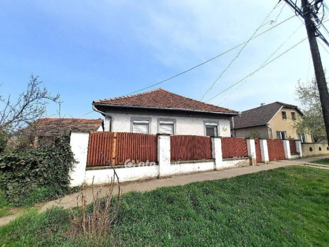 Eladó családi ház, Abonyban 26.5 M Ft, 4+1 szobás