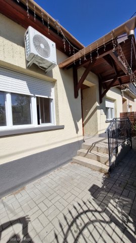 Eladó téglalakás, Vecsésen 84.9 M Ft, 3 szobás