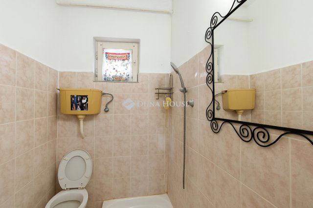 Eladó családi ház, Dunaharasztin 24.9 M Ft, 2 szobás