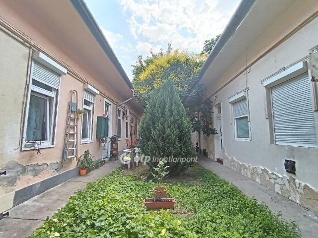 Eladó téglalakás, Budapesten, IV. kerületben 34.9 M Ft, 1 szobás