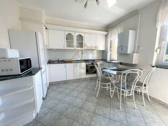 Kiadó téglalakás, albérlet, Debrecenben 270 E Ft / hó, 3 szobás