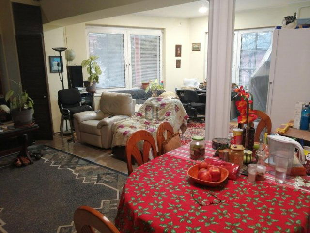 Eladó családi ház, Szigetszentmiklóson 159.9 M Ft, 8 szobás