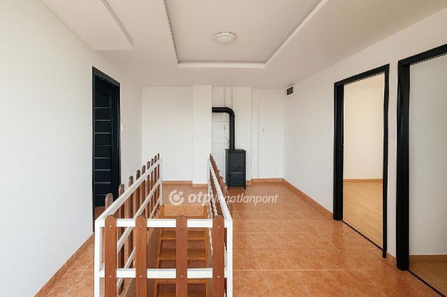 Eladó téglalakás, Kiskunlacházán 29.6 M Ft, 3 szobás