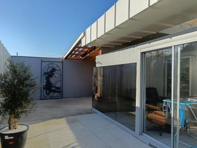 Eladó családi ház, Üllőn 99 M Ft, 4 szobás