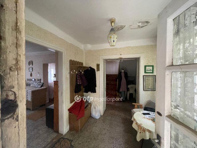 Eladó családi ház, Abasáron 27 M Ft, 3+1 szobás