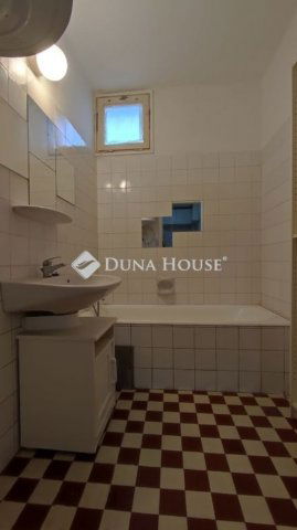 Eladó téglalakás, Gyálon 69.9 M Ft, 4 szobás