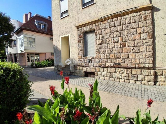 Eladó téglalakás, Szikszón 39.9 M Ft, 2 szobás