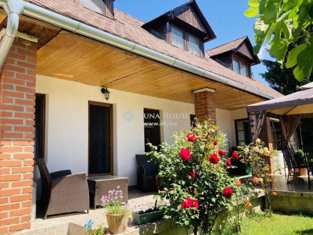 Eladó családi ház, Budapesten, II. kerületben 248 M Ft, 5 szobás