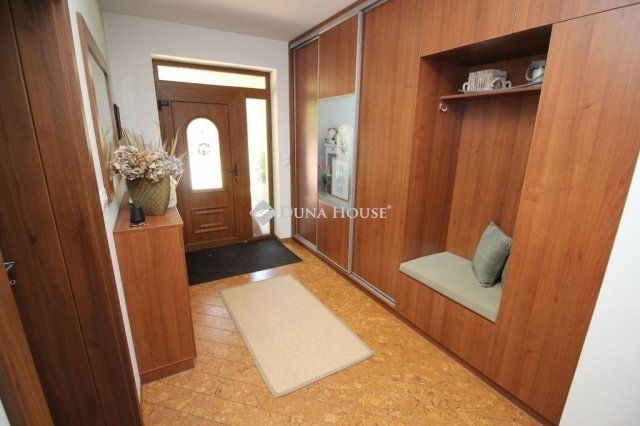 Eladó családi ház, Kecskeméten 219 M Ft, 1 szobás