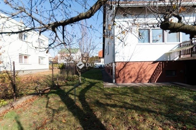 Eladó családi ház, Budapesten, XVI. kerületben 158 M Ft