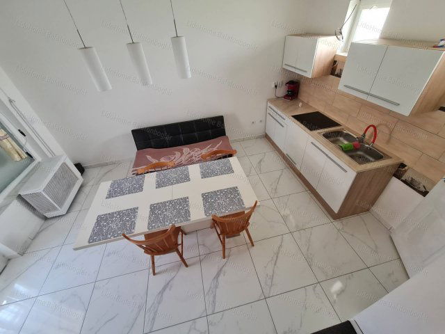 Eladó téglalakás, Balatonlelleén 49.9 M Ft, 3 szobás