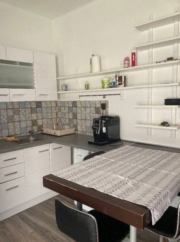 Kiadó téglalakás, albérlet, Pécsett, Alkotmány utcában