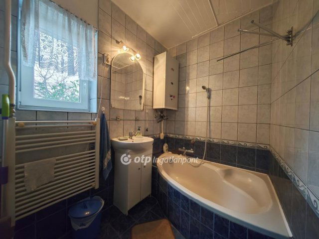 Eladó családi ház, Budapesten, XV. kerületben 139.9 M Ft