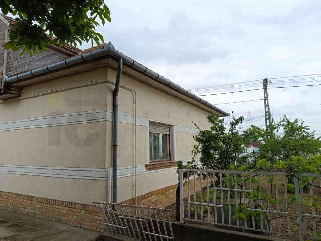 Eladó családi ház, Domaszéken 39.9 M Ft, 4 szobás