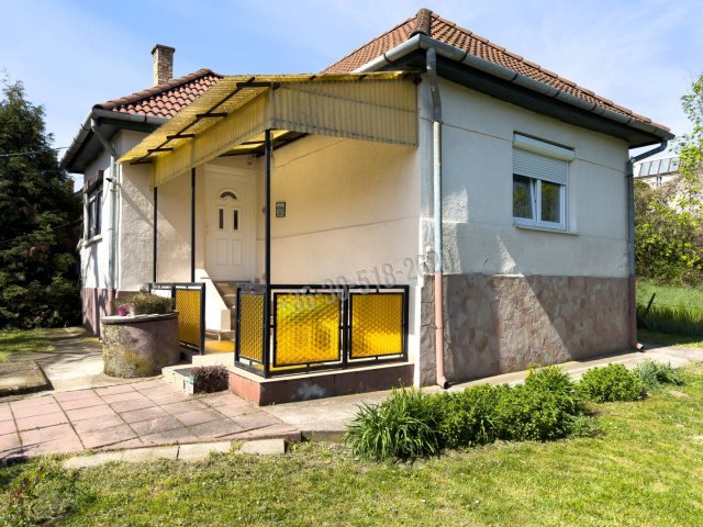 Eladó családi ház, Nézsán 35.9 M Ft, 3 szobás