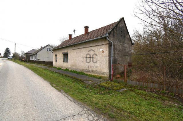 Eladó családi ház, Pusztaszentlászlón 11 M Ft, 1 szobás