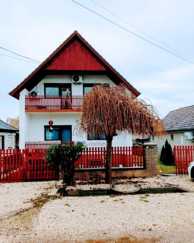 Eladó családi ház, Siófokon 99 M Ft, 6 szobás