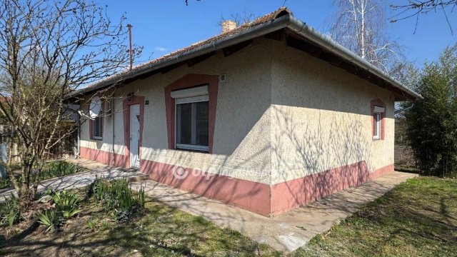 Eladó családi ház, Perkátán 38.95 M Ft, 1+2 szobás