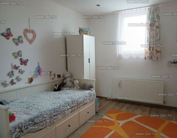 Eladó családi ház, Pilisszentkereszten 123 M Ft, 3 szobás