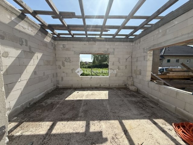 Eladó családi ház, Pilisen 44.9 M Ft, 4 szobás