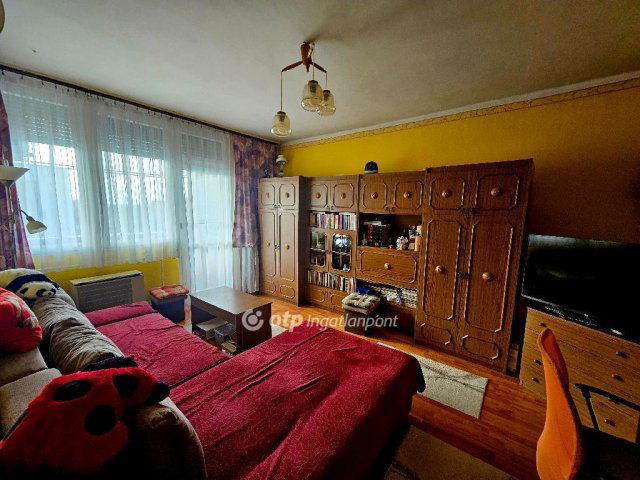 Eladó téglalakás, Martfűn 26.5 M Ft, 2 szobás