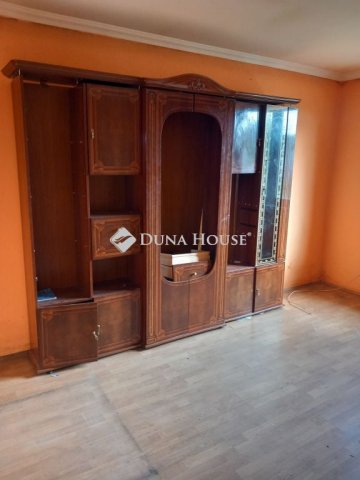 Eladó családi ház, Dombrádon, Esze Tamás utcában 9.9 M Ft