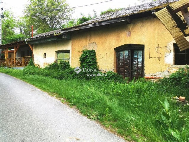 Eladó telek, Kesztölcön 10 M Ft / költözzbe.hu