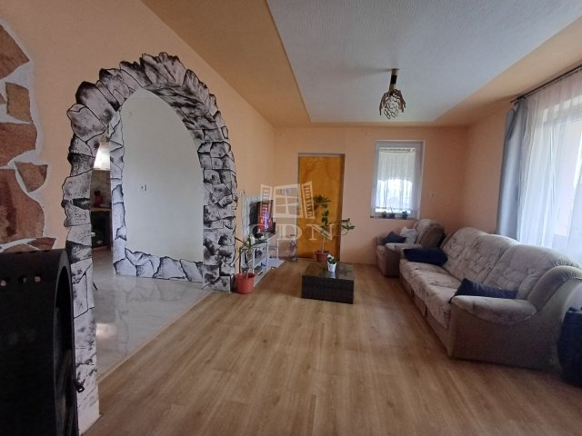 Eladó családi ház, Sükösdön 29.9 M Ft, 2 szobás