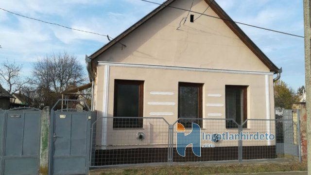 Eladó családi ház, Vámospércsen 33 M Ft, 2+1 szobás