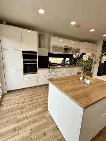 Kiadó ikerház, albérlet, Ürömön 760 E Ft / hó, 5 szobás