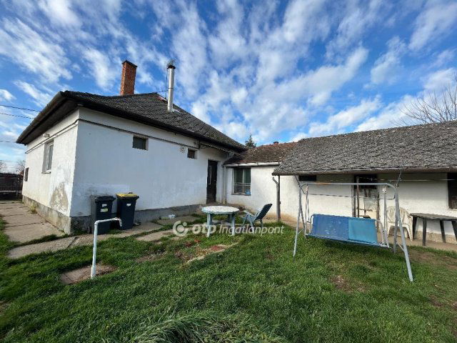 Eladó családi ház, Hajdúszováton 34 M Ft, 2 szobás