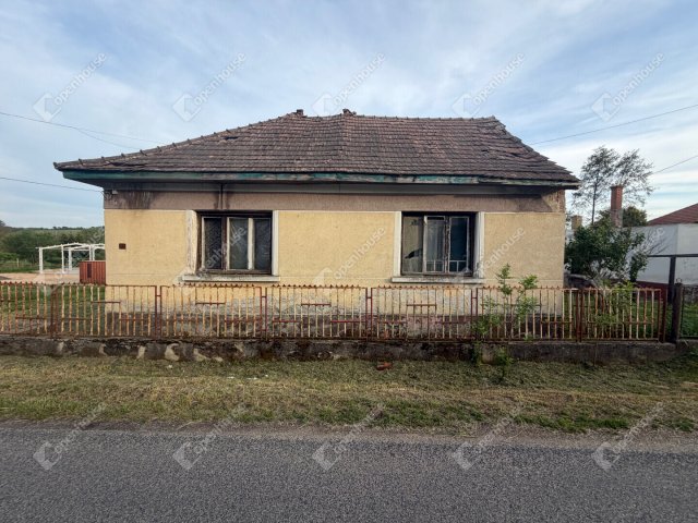 Eladó családi ház, Zalalövőn 5.9 M Ft, 3 szobás