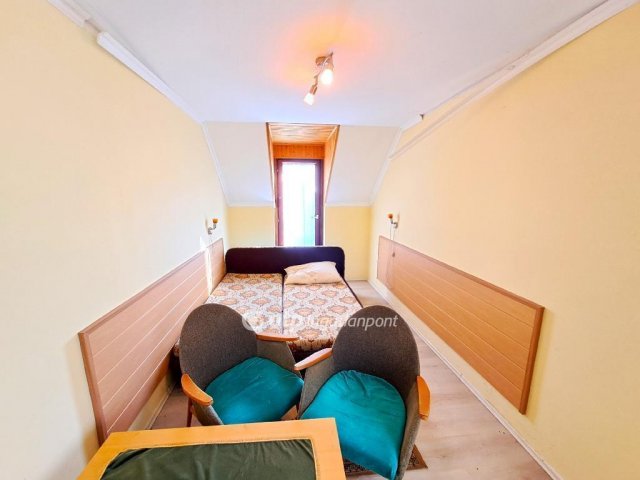 Eladó családi ház, Harkányban 75 M Ft, 9+2 szobás