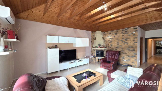 Eladó sorház, Debrecenben 124.9 M Ft, 4 szobás