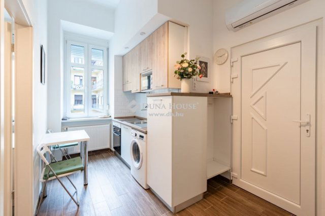 Eladó téglalakás, Budapesten, IX. kerületben 239 M Ft, 5 szobás