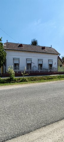 Eladó családi ház, Kőröshegyen 65 M Ft, 5 szobás