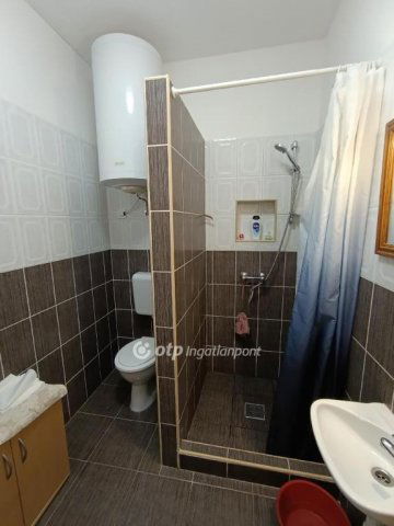 Eladó családi ház, Sóskúton 76.9 M Ft, 3 szobás