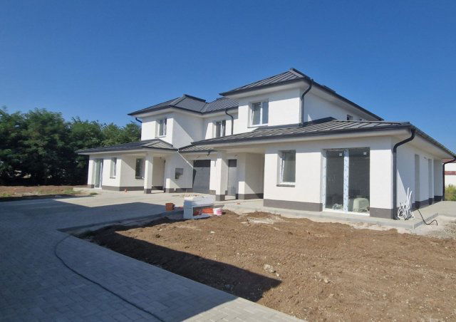 Eladó ikerház, Debrecenben 131.99 M Ft, 4 szobás