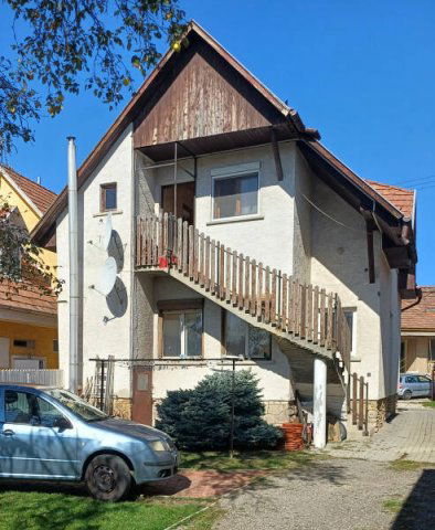 Eladó családi ház, Pilisvörösváron 89.9 M Ft, 6+2 szobás