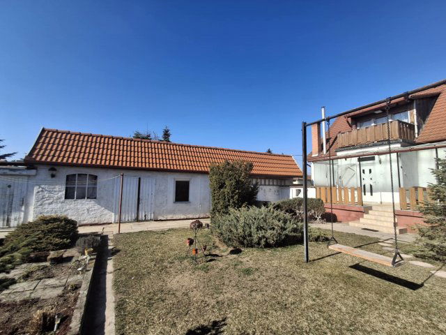 Eladó családi ház, Esztergomban 68.9 M Ft, 4 szobás