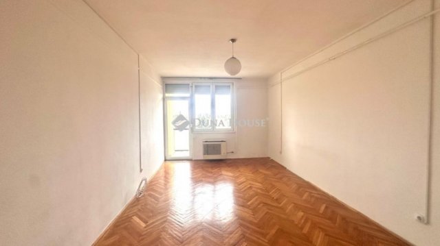 Eladó téglalakás, Szombathelyen 37 M Ft, 2 szobás
