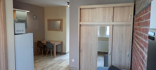 Kiadó téglalakás, albérlet, Pécsett, Kürt utcában, 2 szobás