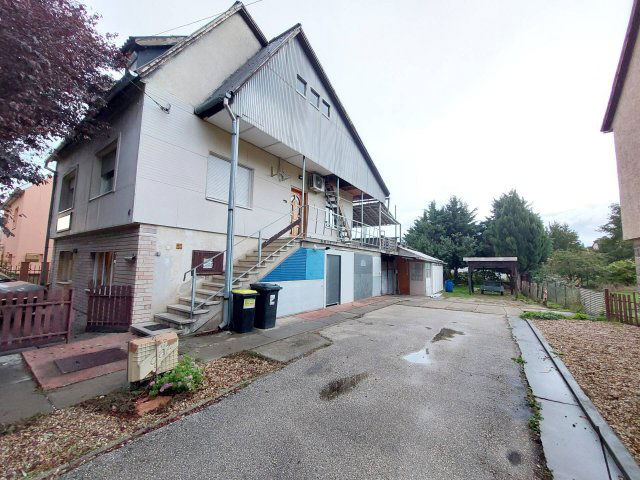 Eladó családi ház, Táton 82.9 M Ft, 4 szobás