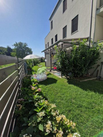 Kiadó téglalakás, albérlet, Egerben 300 E Ft / hó, 3 szobás