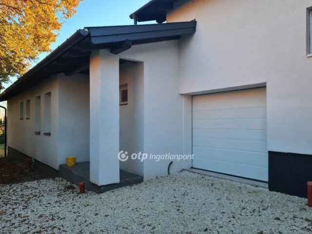 Eladó ikerház, Érden 126 M Ft, 4 szobás / költözzbe.hu